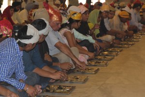 Speisung im Sikh-Tempel Bangla Sahib