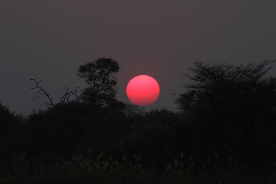 Rote Sonne von Namibia
